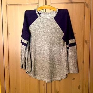 American Eagle sweater